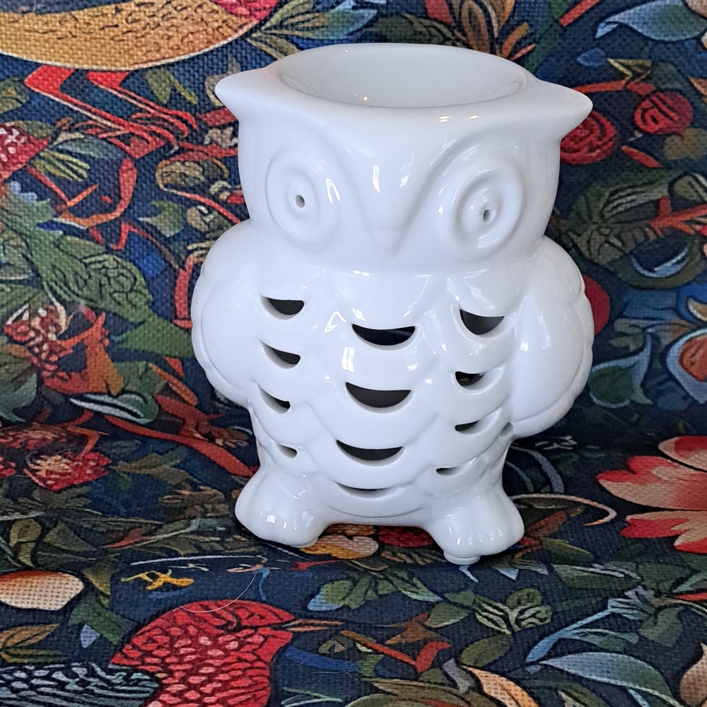 Y2K White Ceramic Owl Candle Holder - Decorative Oil Warmer